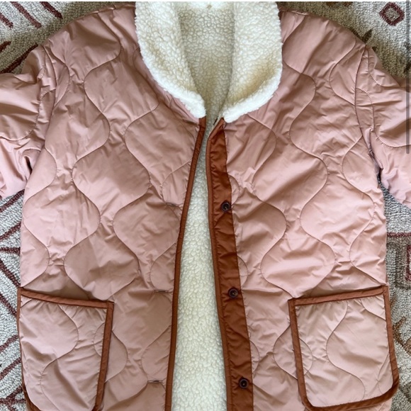 Levi’s Reversible Sherpa Lined Puffer Jacket Size M - Picture 2 of 6